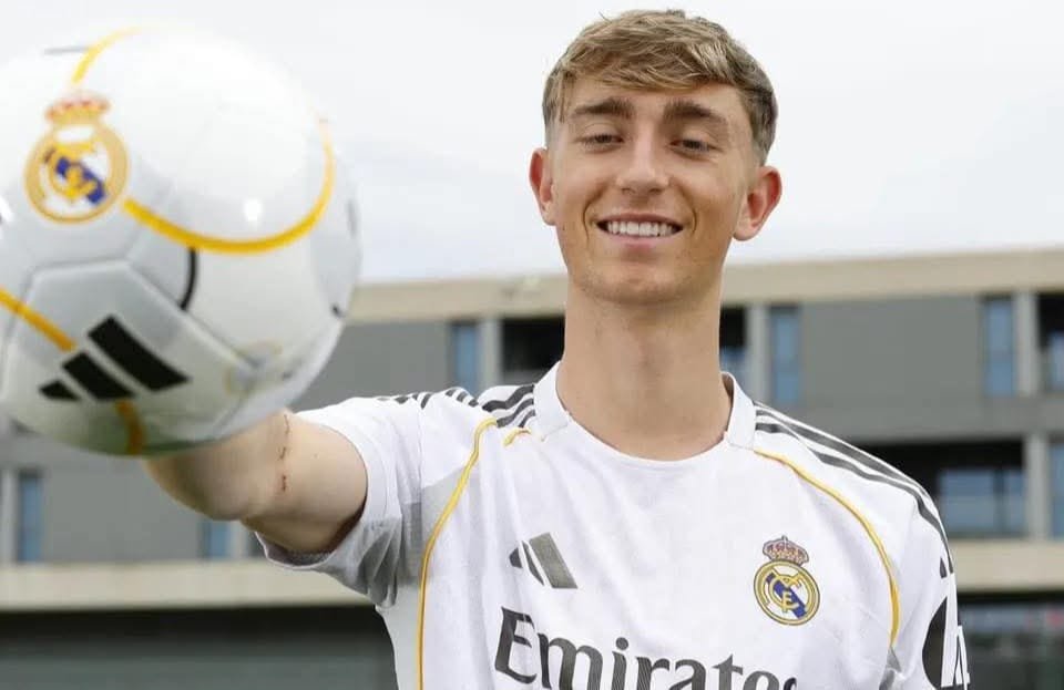 هويسين اهم صفقه عملها ريال مدريد